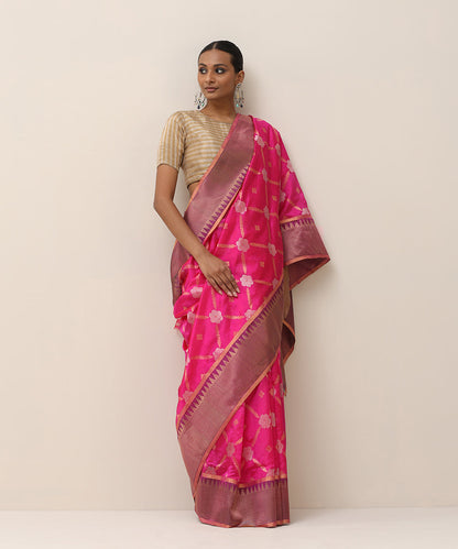 Handloom_Hot_Pink_Pure_Silk_Chanderi_Saree_With_Floral_Chekered_Jaal_WeaverStory_01