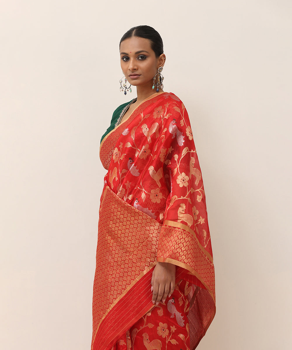 Red_Handloom_Pure_Silk_Chanderi_Saree_With_Shikargah_Jaal_WeaverStory_02