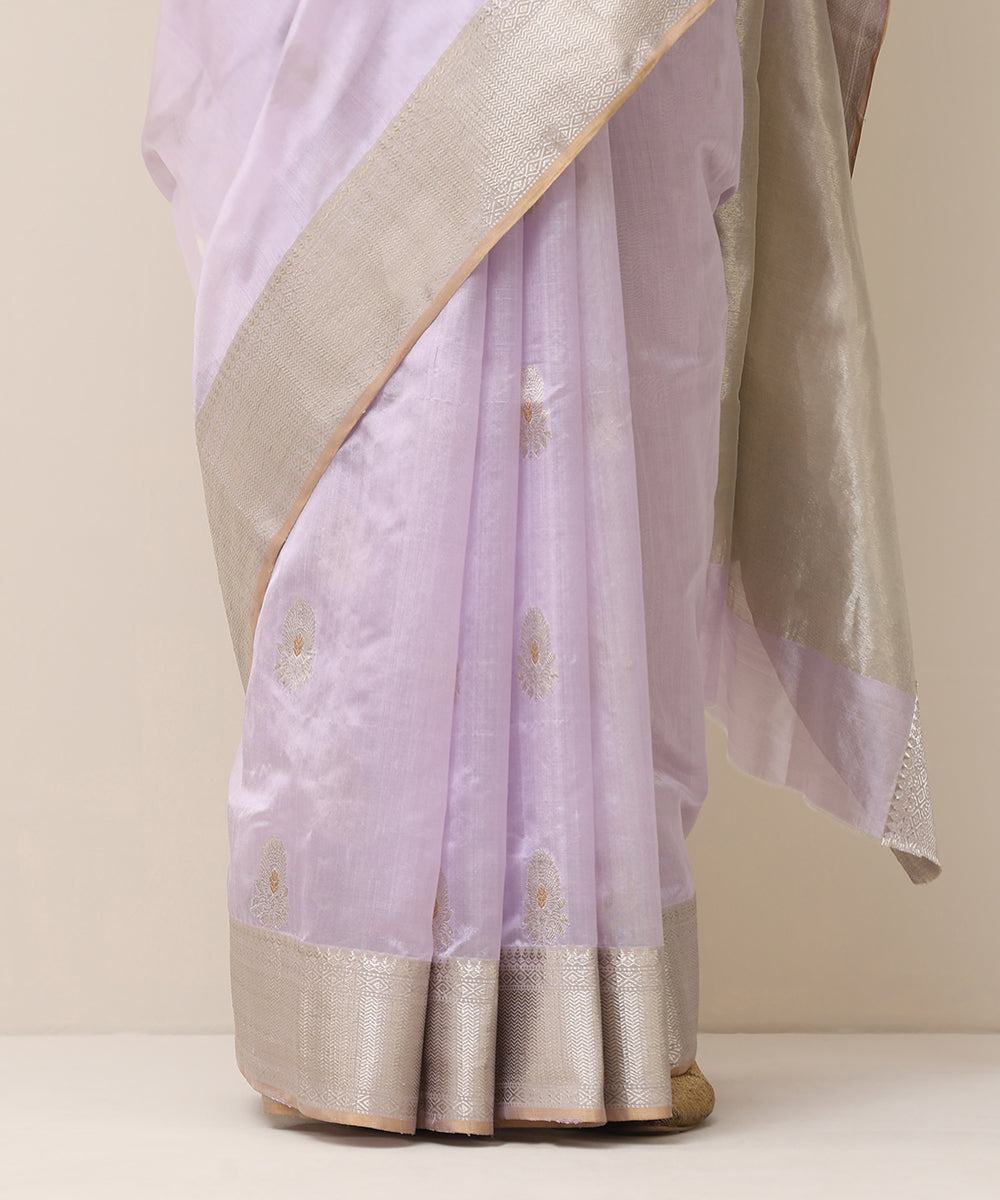 Lavender_Handloom_Pure_Silk_Chanderi_Saree_With_Silver_And_Golden_Floral_Boota_WeaverStory_04