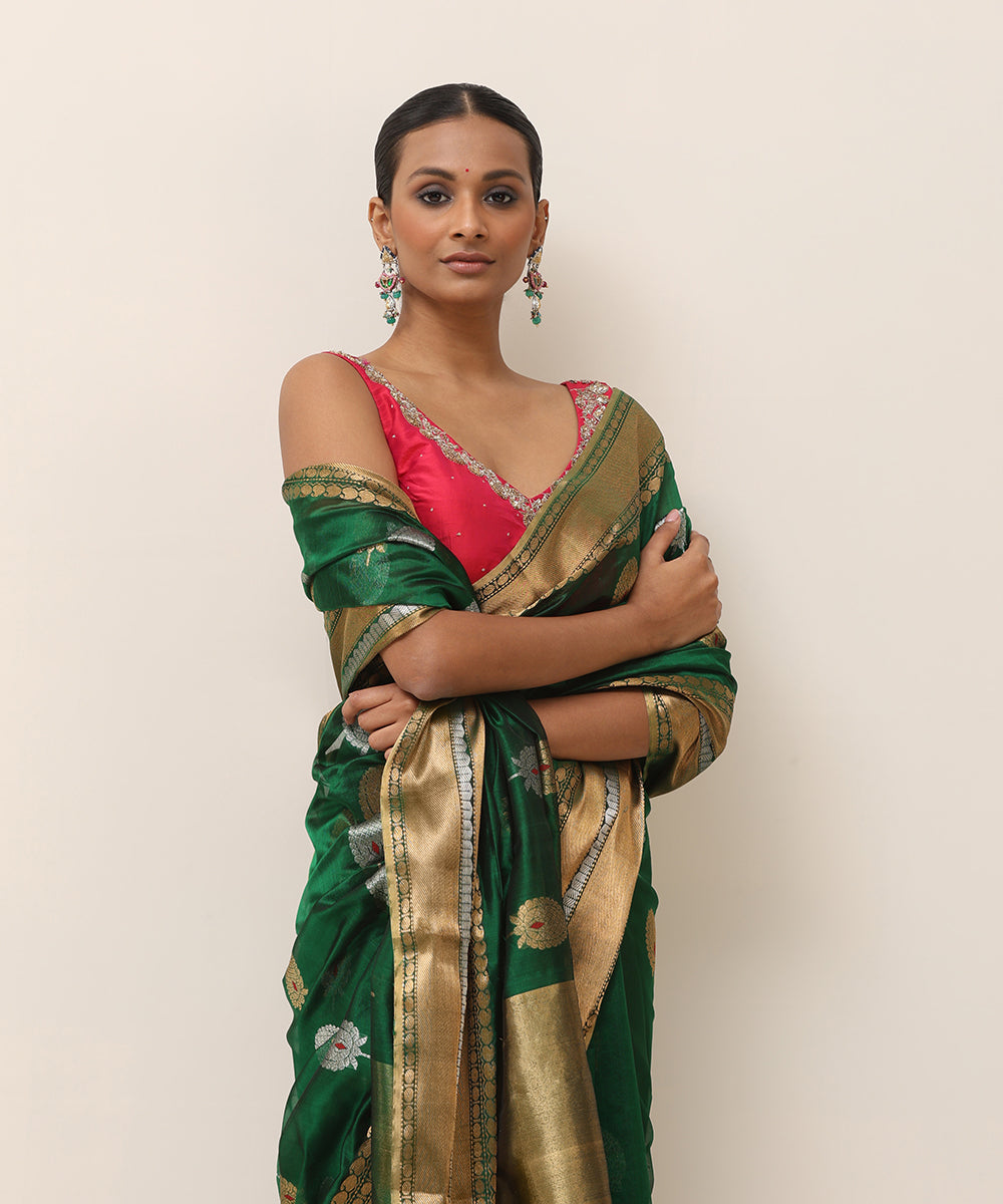 Bottle_Green_Handloom_Pure_Silk_Chanderi_Saree_With_Silver_And_Golden_Zari_Bootas_WeaverStory_02