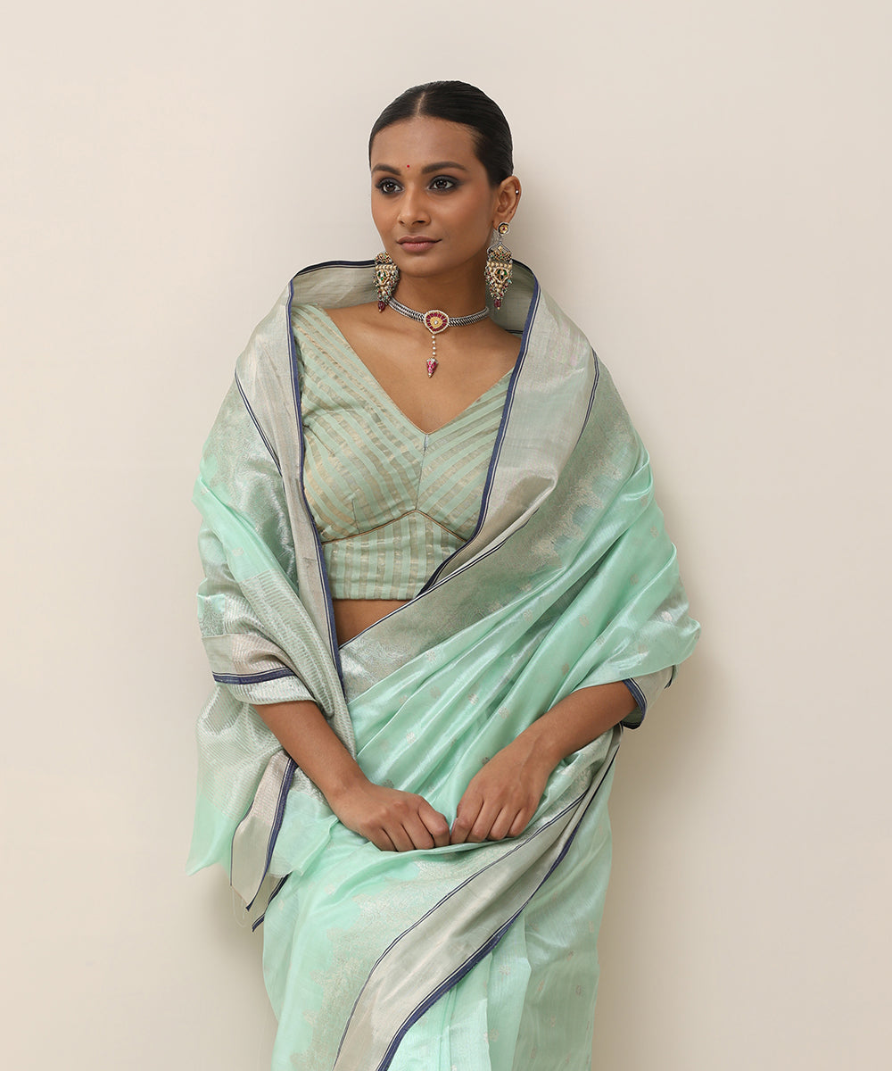 Aqua_Green_Handloom_Pure_Silk_Chanderi_Saree_With_Silver_Zari_Bootas_And_Blue_Selvedge_WeaverStory_02