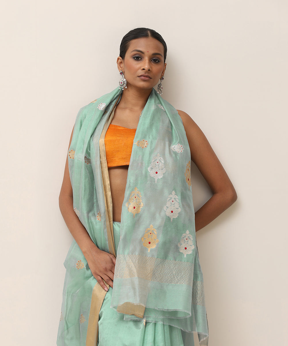 Light_Blue_Handloom_Pure_Silk_Chanderi_Saree_With_Flower_Boota_And_Orange_Selvedge_WeaverStory_02