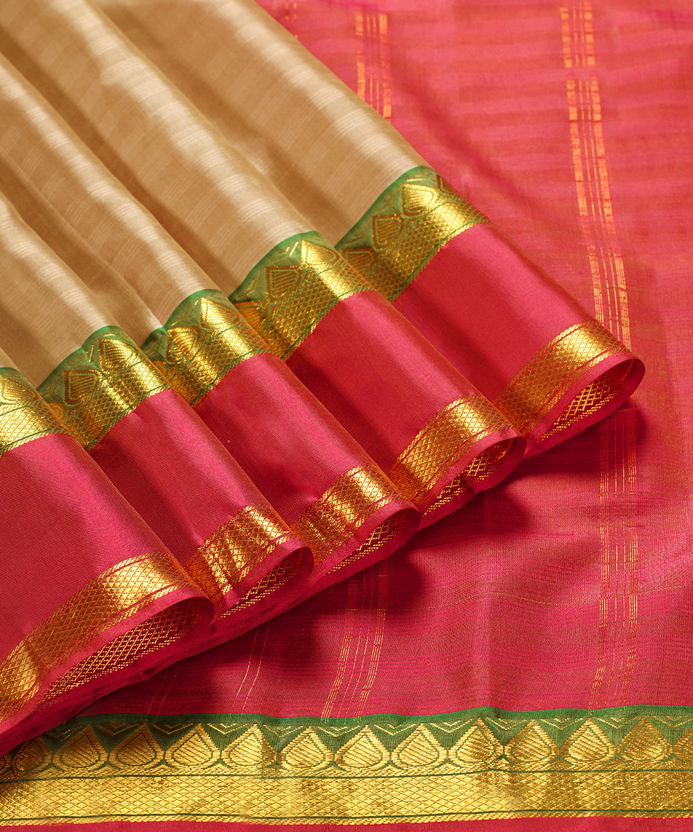 Olive_Handloom_Pure_Silk_Kanjivaram_Silk_Saree_With_Pink_Border_WeaverStory_04