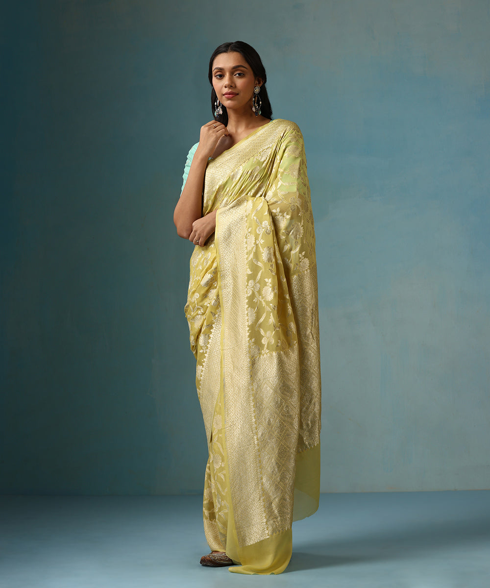 Handloom_Powder_Yellow_Pure_Georgette_Banarasi_Saree_With_Allover_Cutwork_Floral_Jaal_WeaverStory_01