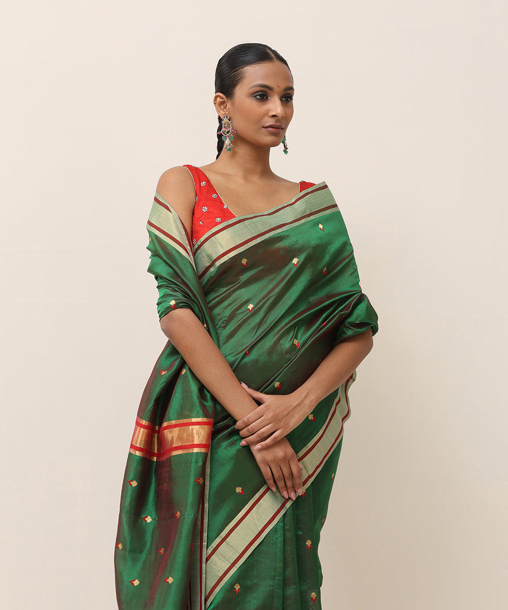 Green_Handloom_Pure_Silk_Chanderi_Saree_With_Red_And_Gold_Small_Flower_WeaverStory_02