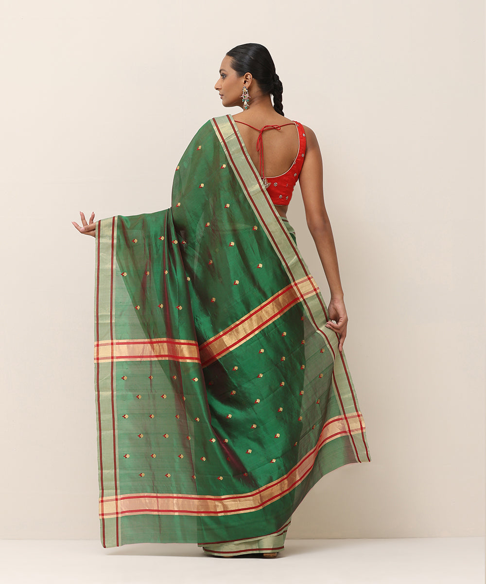 Green_Handloom_Pure_Silk_Chanderi_Saree_With_Red_And_Gold_Small_Flower_WeaverStory_03