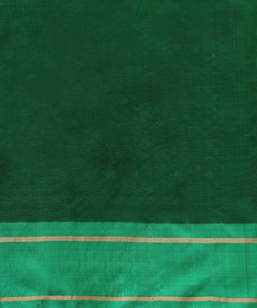 Handloom_Bottle_Green_Pure_Silk_Chanderi_Saree_With_Gold_Zari_Small_Flower_Motif_WeaverStory_05