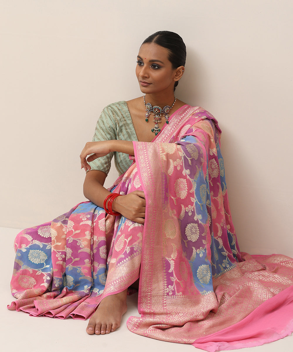 Pink_And_Blue_Handloom_Pure_Georgette_Rangkaat_Banarasi_Saree_With_Floral_Jaal_WeaverStory_02