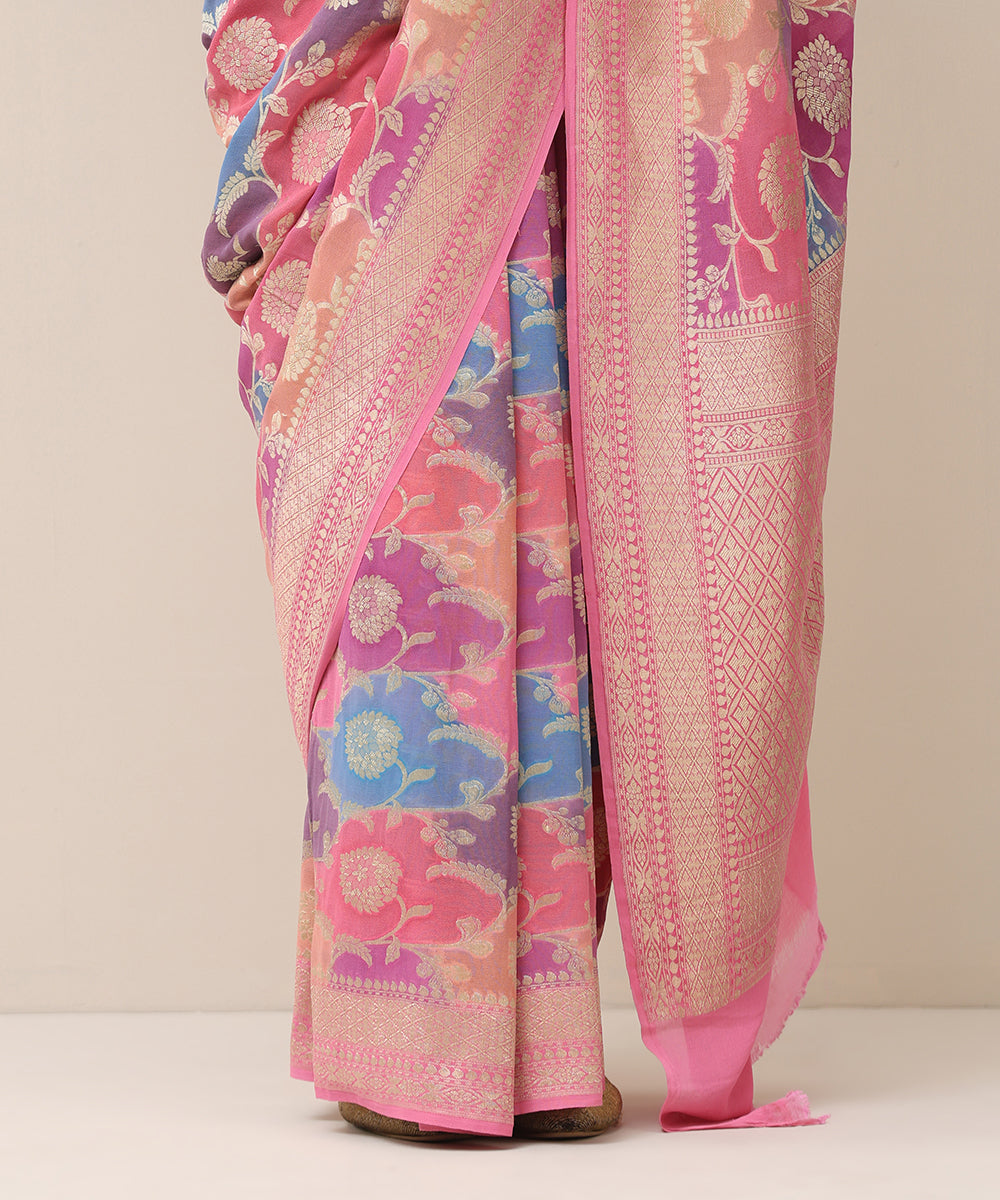 Pink_And_Blue_Handloom_Pure_Georgette_Rangkaat_Banarasi_Saree_With_Floral_Jaal_WeaverStory_04