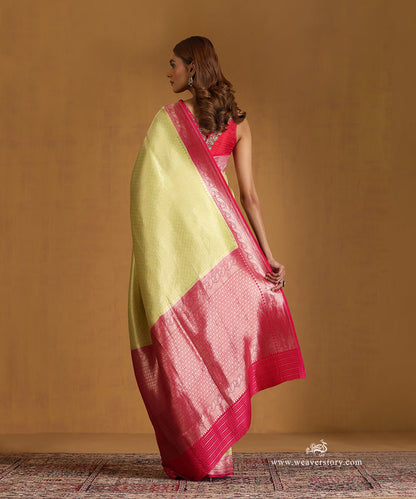 Handloom_Lime_Green_Pure_Katan_Silk_Zari_Tanchoi_Banarasi_Saree_With_Pink_Contrast_Woven_Border_Pallu_WeaverStory_03