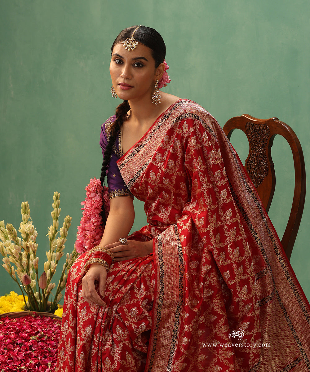 Red-Handloom-Pure-Katan-Silk-Real-Zari-Banarasi-Saree-With-All-Over-Sona-Rupa-Jaal_WeaverStory_01