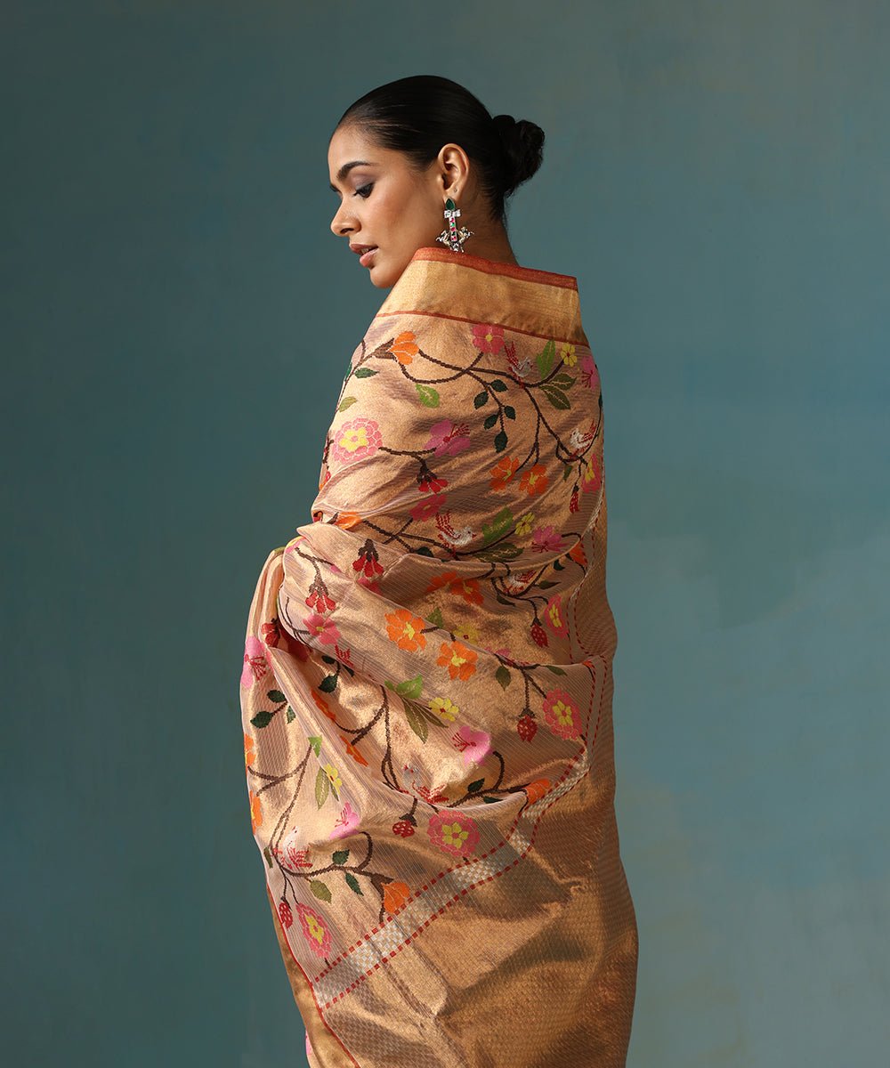 Handloom_Peach_Pure_Kota_Tissue_Saree_With_Sparrow_And_Flowers_Jaal_WeaverStory_01