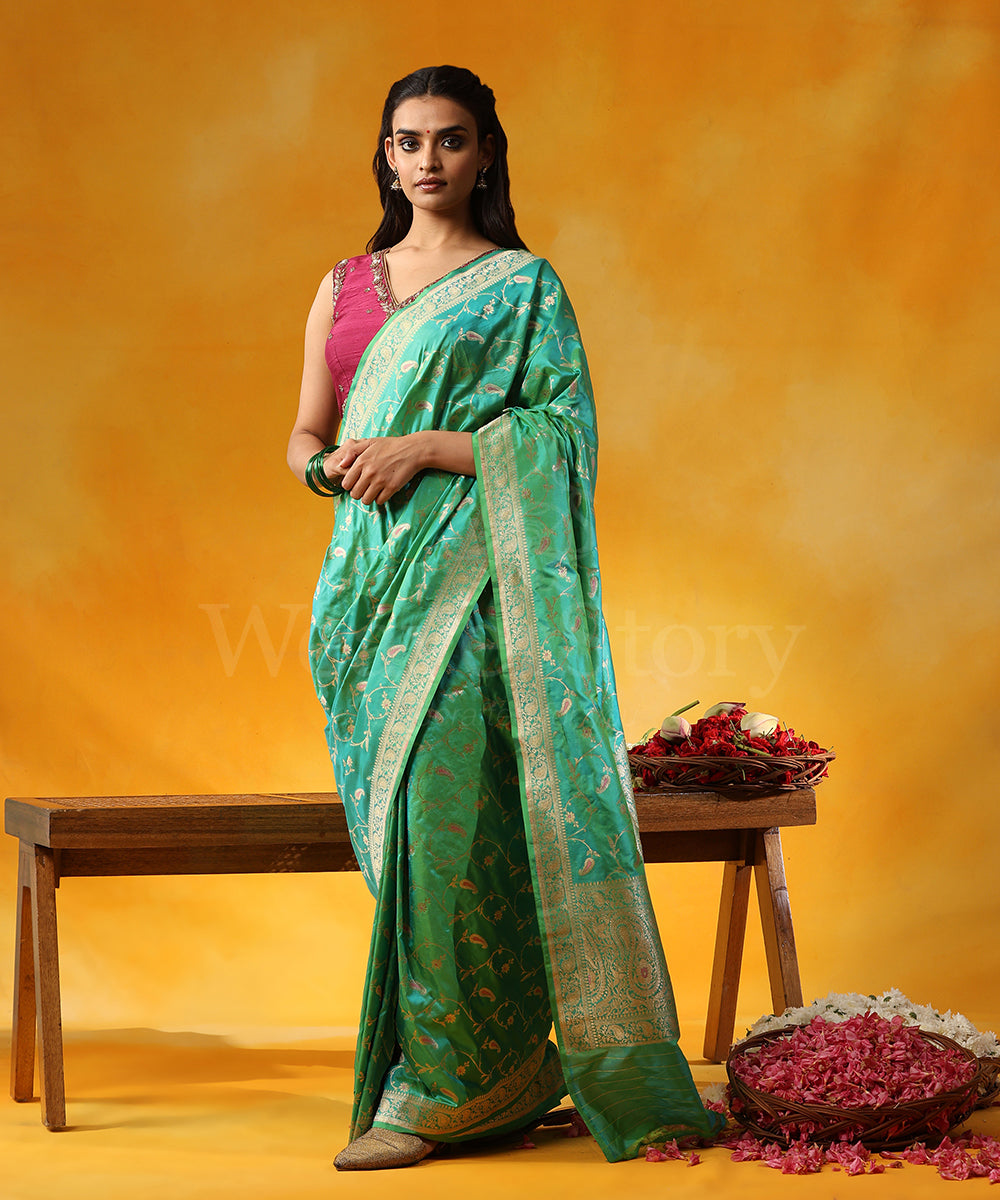 Handloom_Light_Green_Pure_Katan_Silk_Banarasi_Saree_With_Pink_Meena_And_Ambi_Border_WeaverStory_01