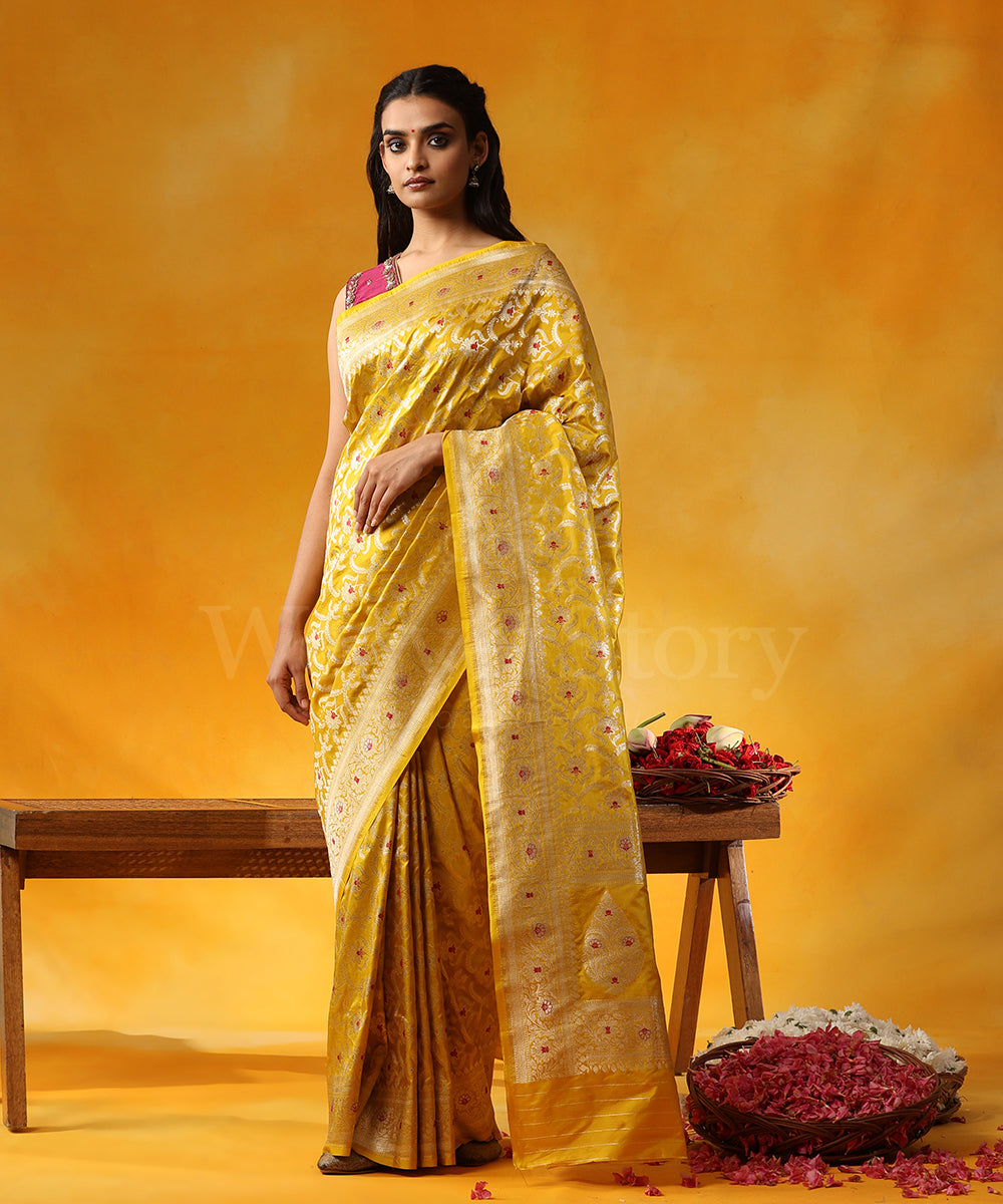 Handloom_Mustard_Pure_Katan_Silk_Banarasi_Saree_With_Cutwork_Zari_Jaal_And_Pink_Meenakari_WeaverStory_01