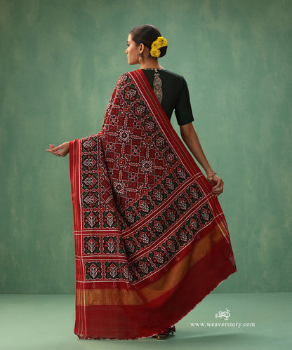 Handloom_Red_Navratan_Pure_Mulberry_Silk_Patan_Patola_Saree_WeaverStory_03