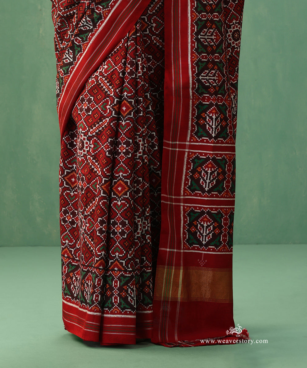 Handloom_Red_Navratan_Pure_Mulberry_Silk_Patan_Patola_Saree_WeaverStory_04