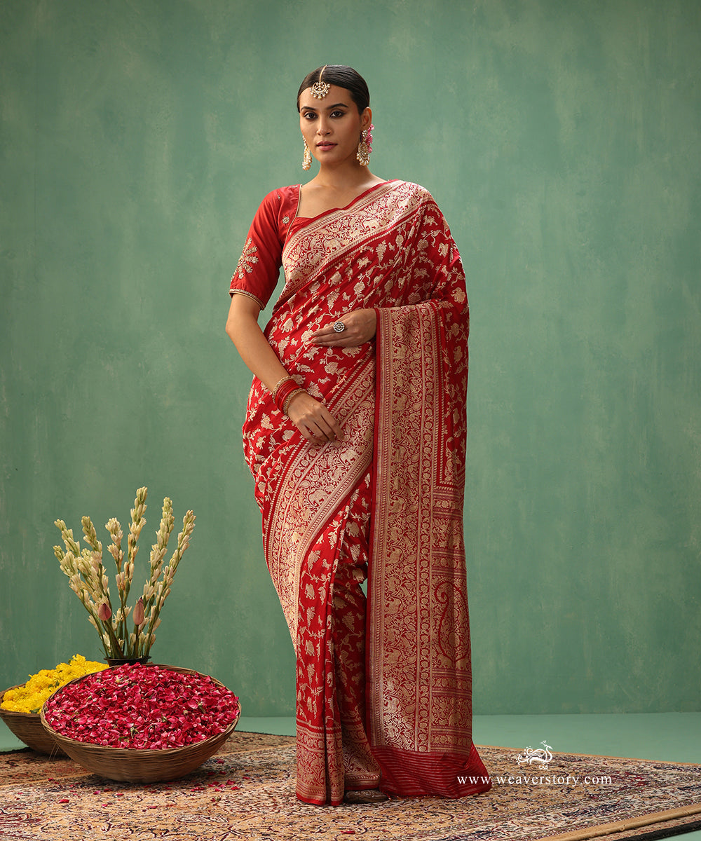 Maroon_Handloom_Pure_Katan_Silk_Real_Zari_Sikhargarh_Banarasi_Saree_WeaverStory_02