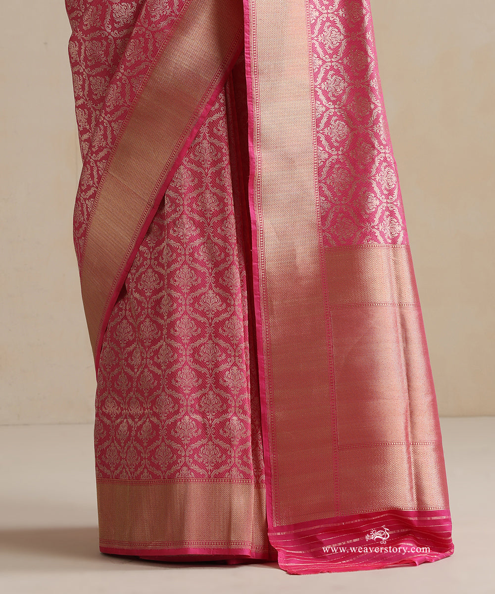 Handloom_Pink_Pure_Katan_Silk_Kimkhab_Banarasi_Saree_With_Chevron_Border_WeaverStory_04