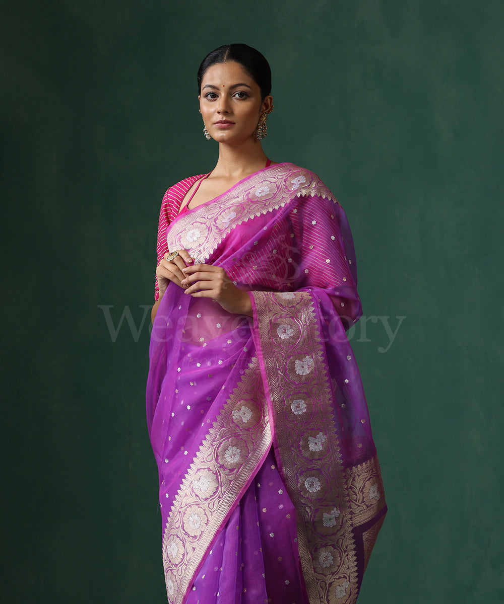 Purple_Handloom_Pure_Kora_Silk_Banarasi_Saree_With_Sona_Rupa_Kadhwa_Small_Zari_Booti_WeaverStory_02