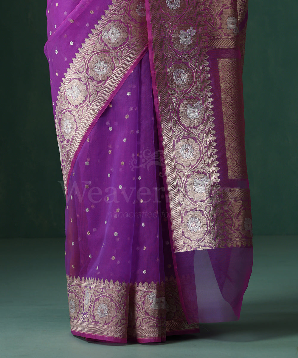 Purple_Handloom_Pure_Kora_Silk_Banarasi_Saree_With_Sona_Rupa_Kadhwa_Small_Zari_Booti_WeaverStory_04