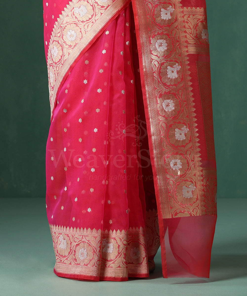 Pink_Handloom_Pure_Kora_Silk_Banarasi_Saree_With_Sona_Rupa_Kadhwa_Small_Zari_Booti_WeaverStory_04