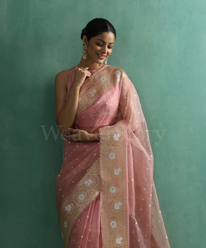 Handloom_Soft_Pink_Pure_Kora_Silk_Banarasi_Saree_With_Sona_Rupa_Kadhwa_Small_Zari_Booti_WeaverStory_02