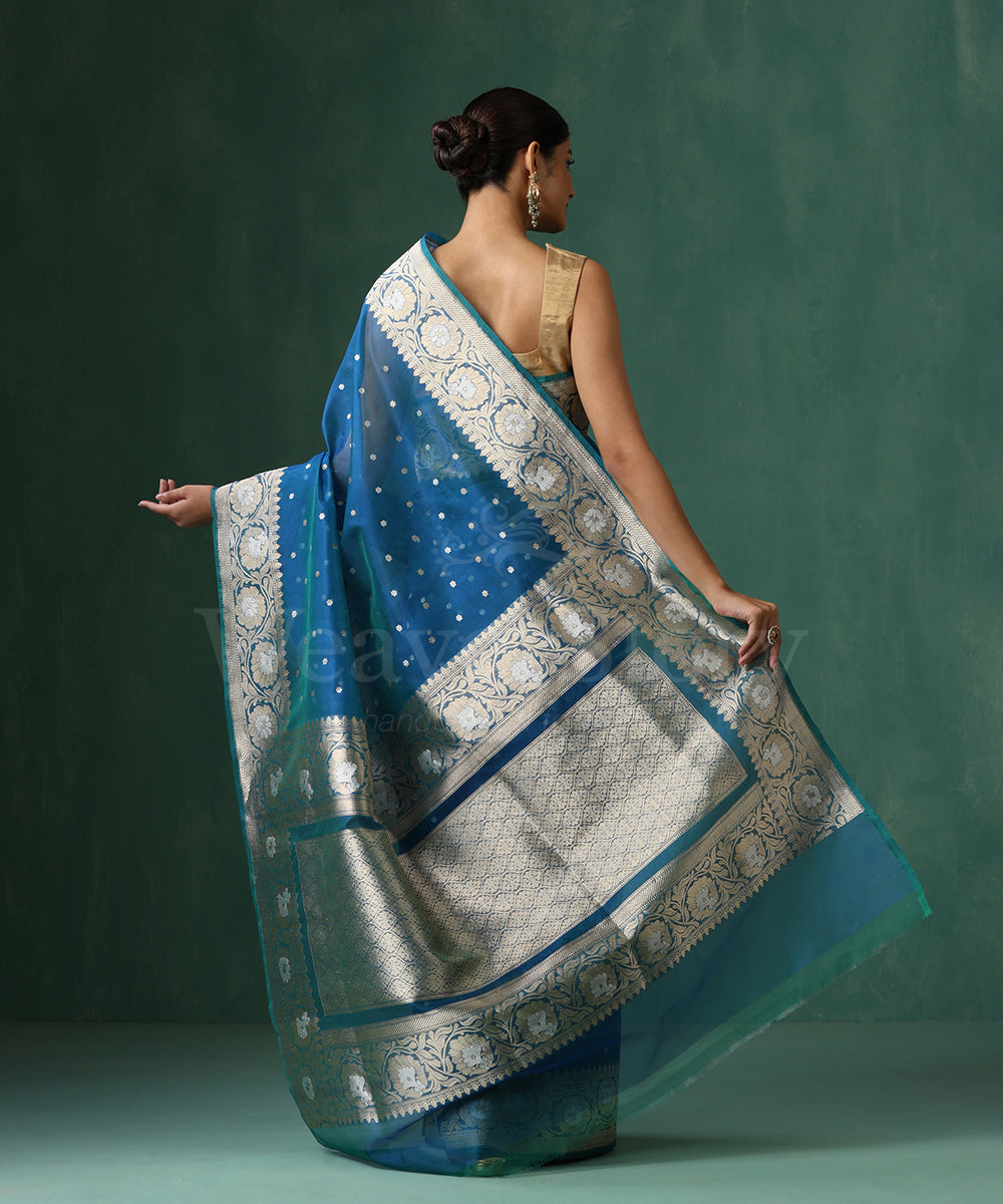 Handloom_Blue_And_Green_Dual_Tone_Pure_Kora_Silk_Banarasi_Saree_With_Sona_Rupa_Kadhwa_Small_Zari_Booti_WeaverStory_03