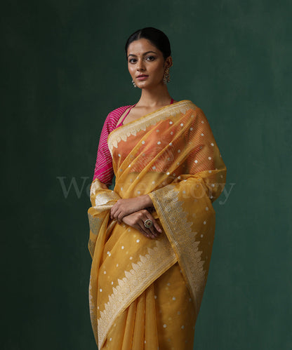 Mustard_Handloom_Pure_Kora_Silk_Banarasi_Saree_With_Sona_Rupa_Kadhwa_Small_Zari_Booti_WeaverStory_02