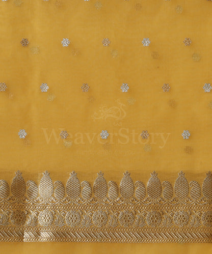 Mustard_Handloom_Pure_Kora_Silk_Banarasi_Saree_With_Sona_Rupa_Kadhwa_Small_Zari_Booti_WeaverStory_05