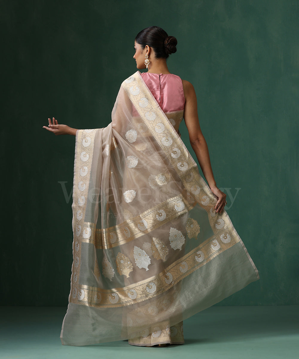 Handloom_Mushroom_Grey_Pure_Kora_Silk_Banarasi_Saree_With_Sona_Rupa_Kadhwa_Zari_Booti_WeaverStory_03