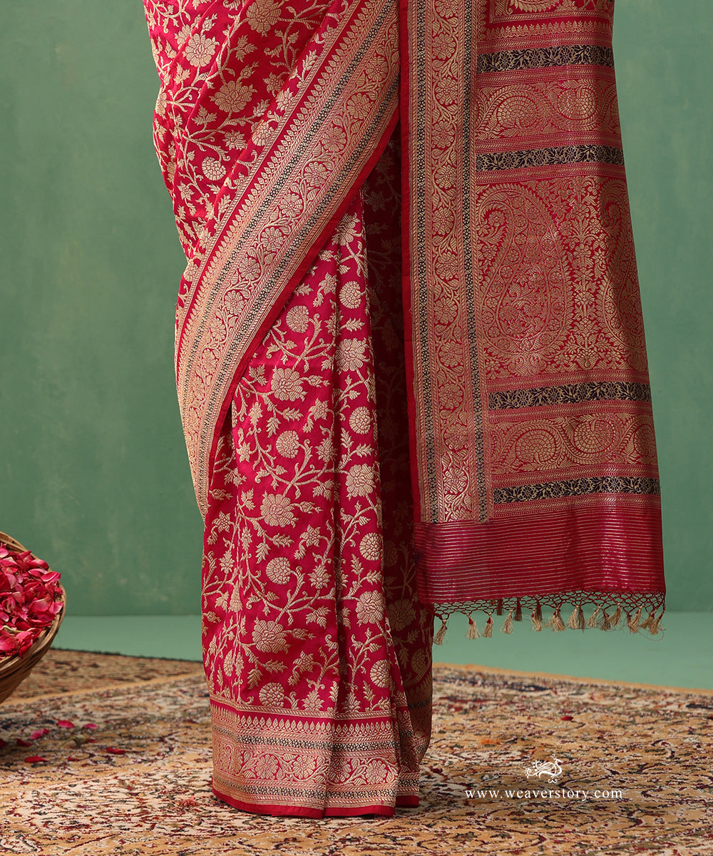 Hot-Pink-Handloom-Pure-Katan-Silk-Real-Zari-Banarasi-Saree-With-Konia_WeaverStory_04