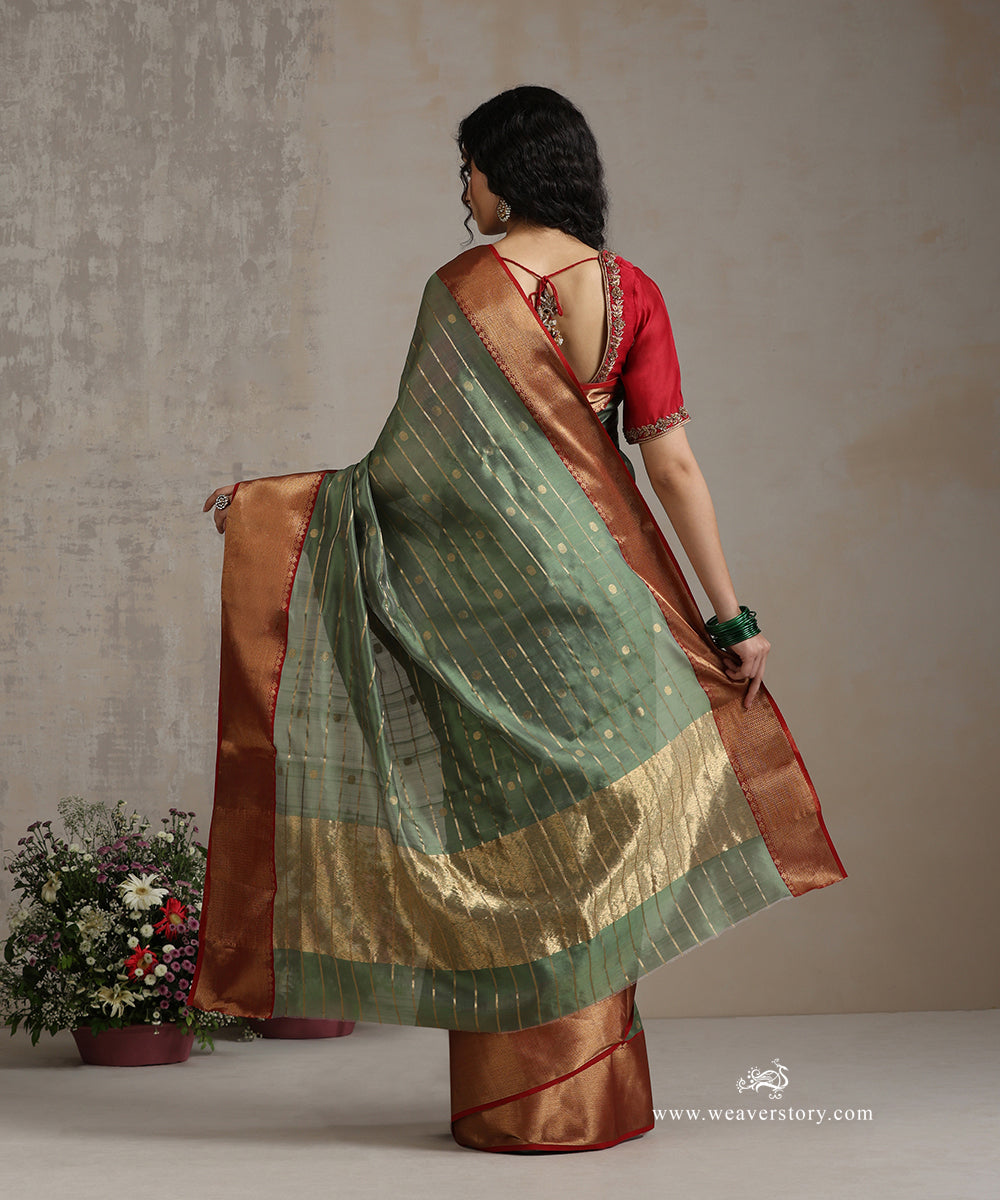 Handloom_Heena_Green_Pure_Silk_Chanderi_Saree_With_Zari_Line_And_Heavy_Red_Border_WeaverStory_03