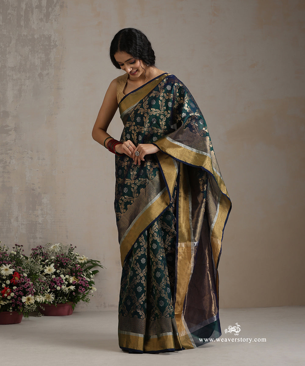 Handloom_Peacock_Green_Pure_Silk_Chanderi_Saree_With_Allover_Floral_Jaal_With_Gold_Border_WeaverStory_02