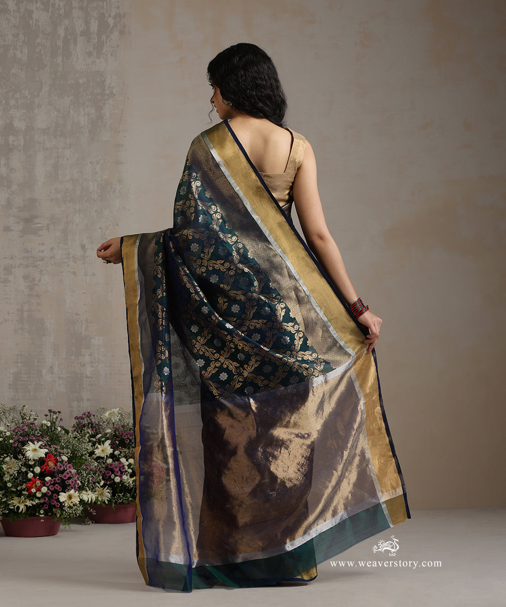 Handloom_Peacock_Green_Pure_Silk_Chanderi_Saree_With_Allover_Floral_Jaal_With_Gold_Border_WeaverStory_03