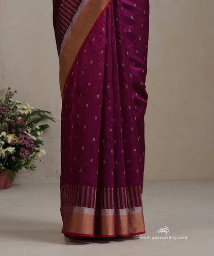 Wine_Handloom_Pure_Silk_Chanderi_Saree_With_Allover_Gold_And_Silver_Booti_And_Pink_Selvedge_WeaverStory_04