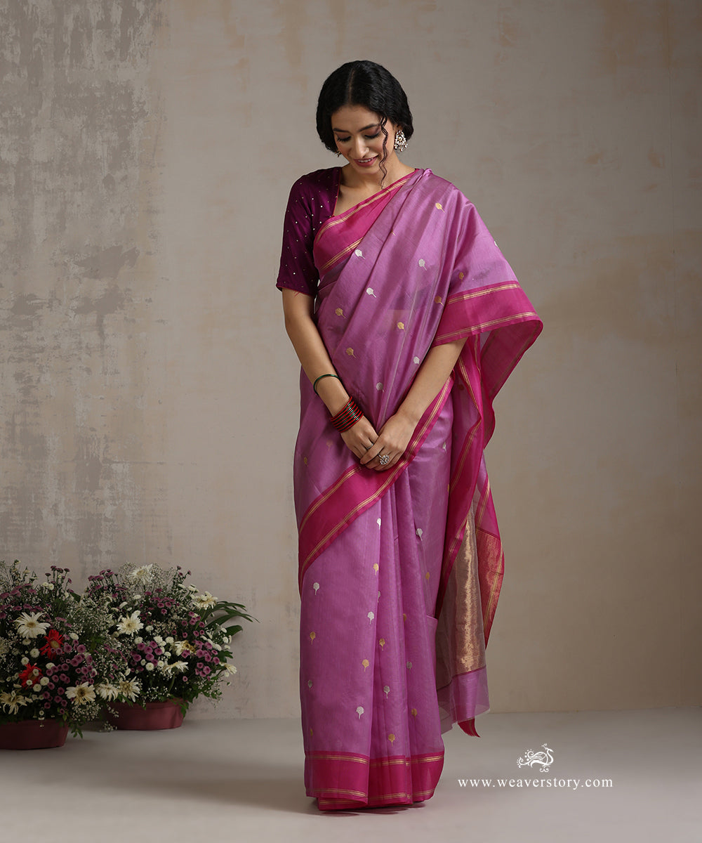 Light_Purple_Handloom_Pure_Silk_Chanderi_Saree_With_Gold_And_Silver_Boota_And_Pink_Border_WeaverStory_02