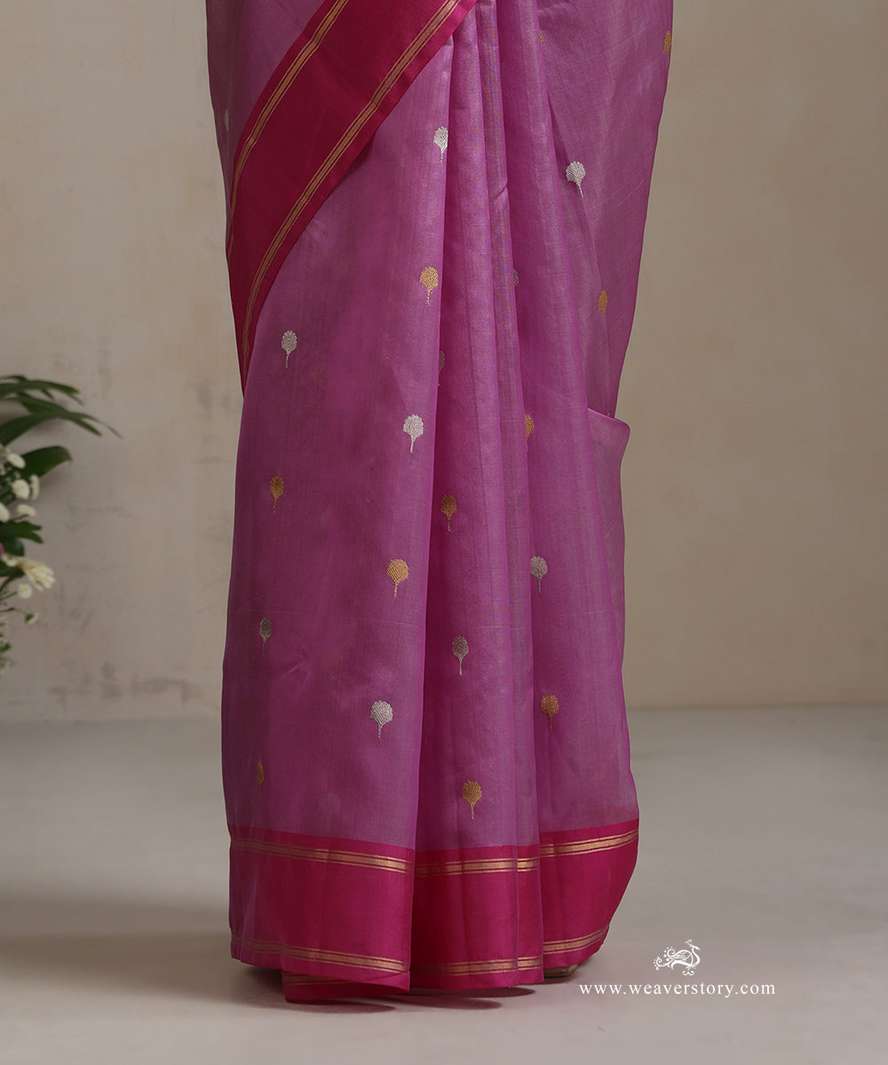 Light_Purple_Handloom_Pure_Silk_Chanderi_Saree_With_Gold_And_Silver_Boota_And_Pink_Border_WeaverStory_04