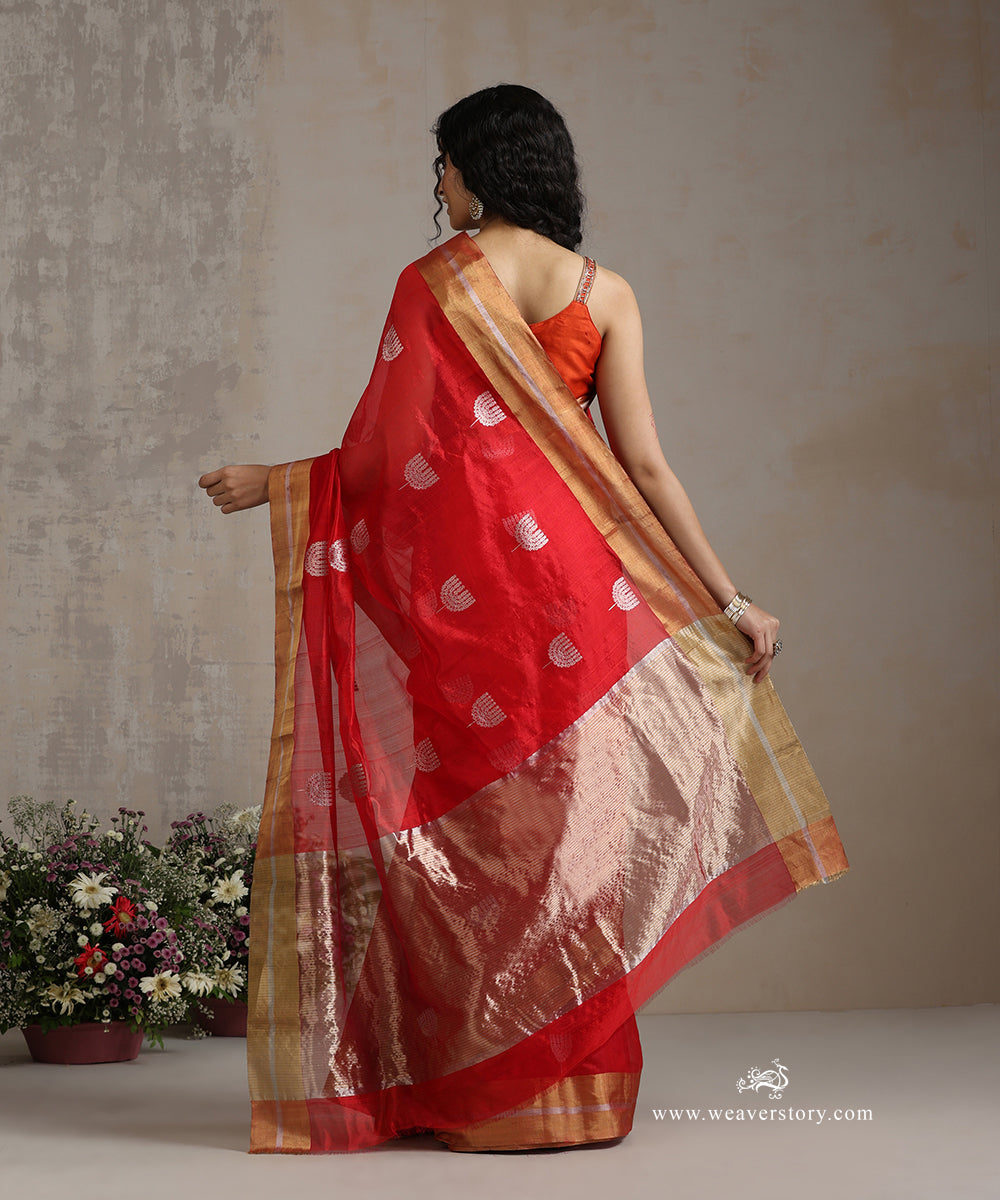 Handloom_Red_Pure_Silk_Chanderi_Saree_With_Silver_Flower_Bunch_WeaverStory_03