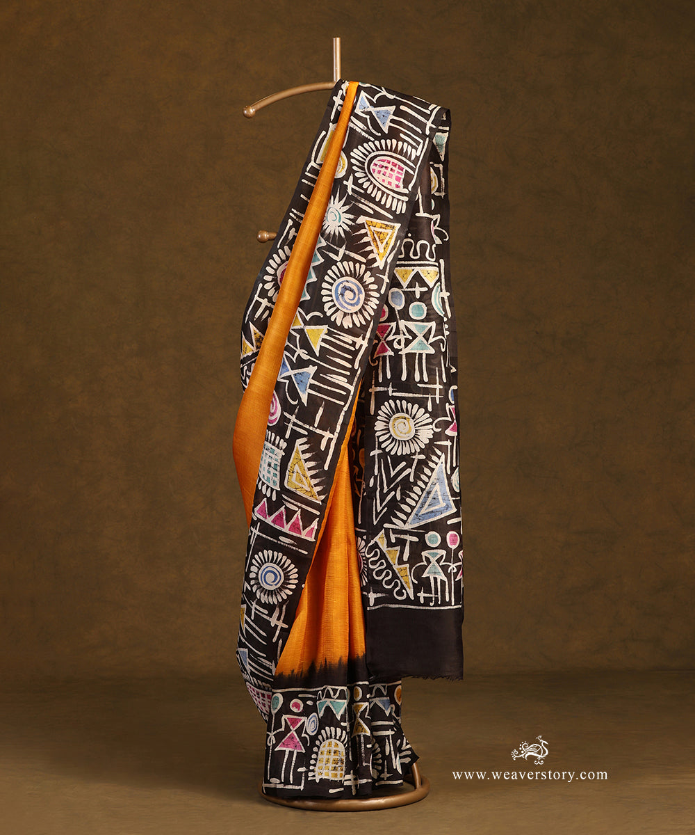 Handloom_Mustard_Pure_Mulbery_Silk_Hand_Batik_Saree_With_Black_Multi_Color_Border_And_Pallu_WeaverStory_01