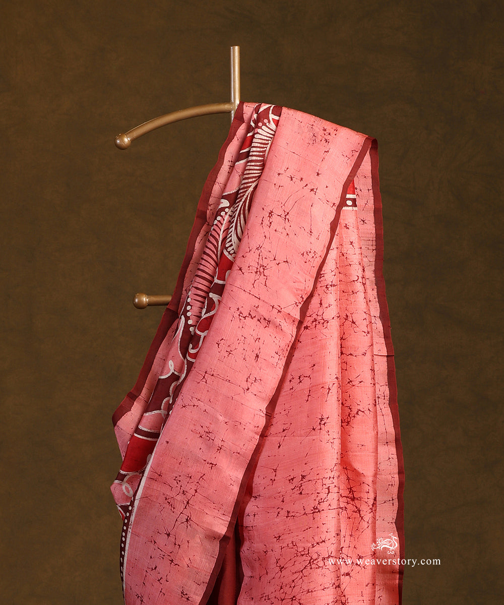 Pink_And_Brown_Handloom_Pure_Mulbery_Silk_Hand_Batik_Saree_WeaverStory_02