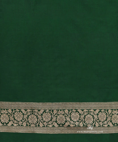 Green_Handloom_Pure_Katan_Silk_Banarasi_Saree_Saree_With_Cutwork_Floral_Jaal_WeaverStory_05