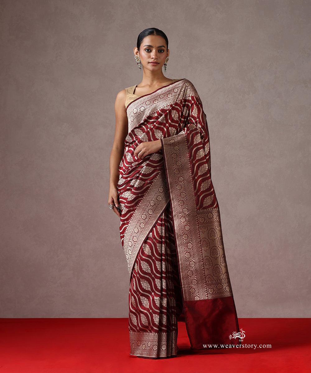 Handloom_Maroon_Pure_Katan_Silk_Banarasi_Saree_With_Daigonal_Cutwork_Floral_Jaal_WeaverStory_02