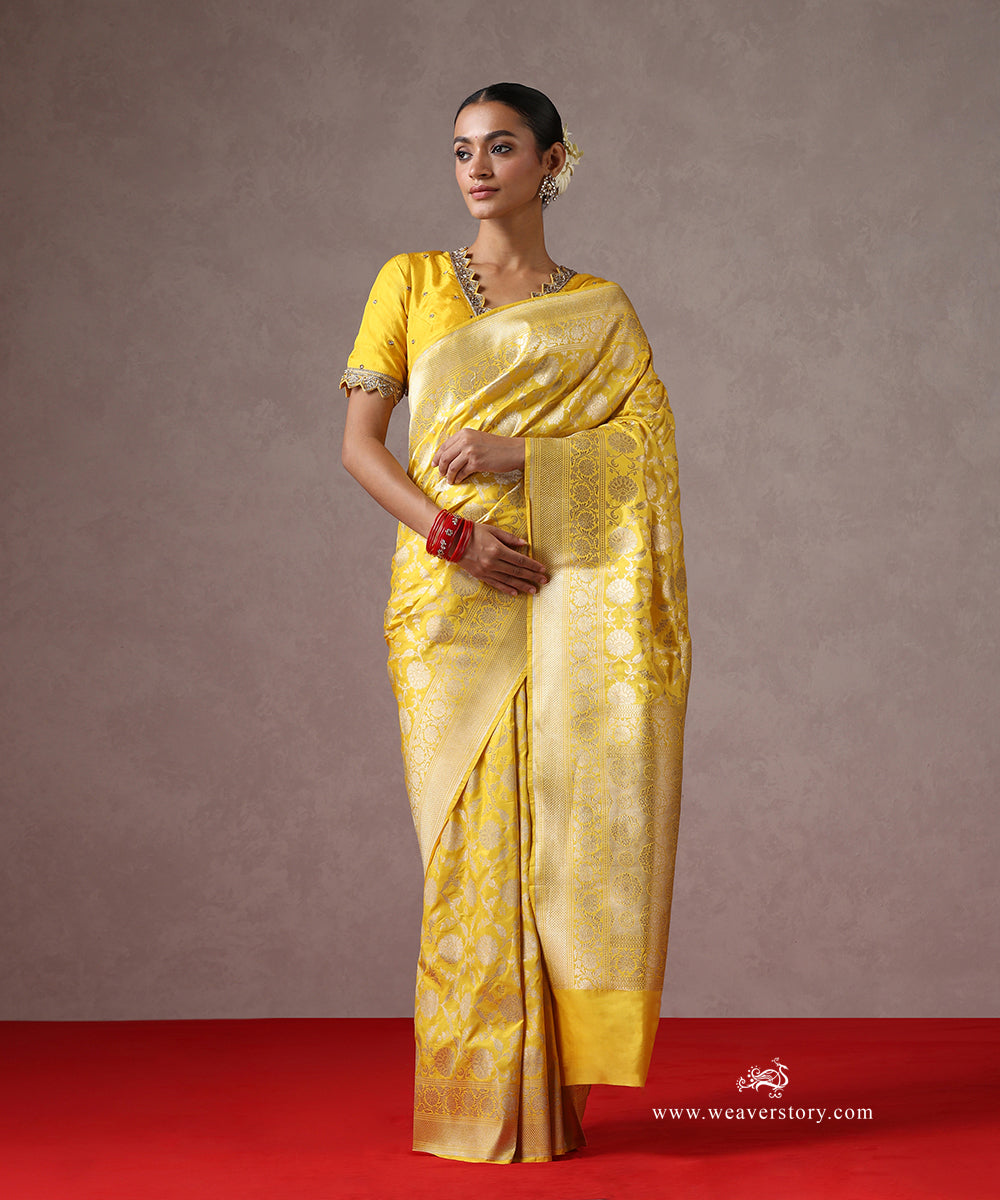 Handloom_Yellow_Pure_Katan_Silk_Banarasi_Saree_With_Cutwork_Floral_Jaal_WeaverStory_02