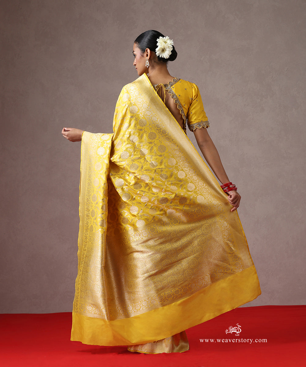 Handloom_Yellow_Pure_Katan_Silk_Banarasi_Saree_With_Cutwork_Floral_Jaal_WeaverStory_03