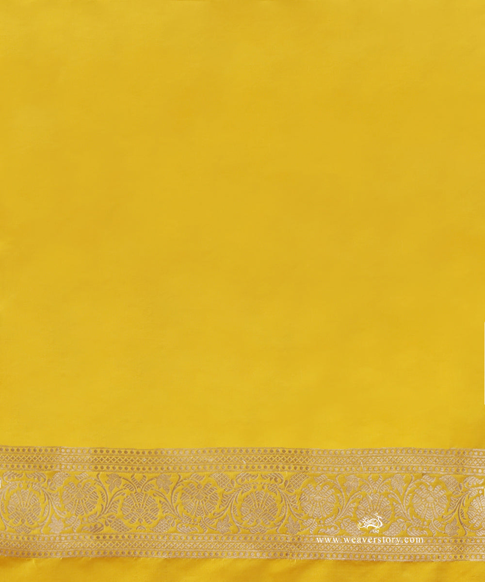 Handloom_Yellow_Pure_Katan_Silk_Banarasi_Saree_With_Cutwork_Floral_Jaal_WeaverStory_05