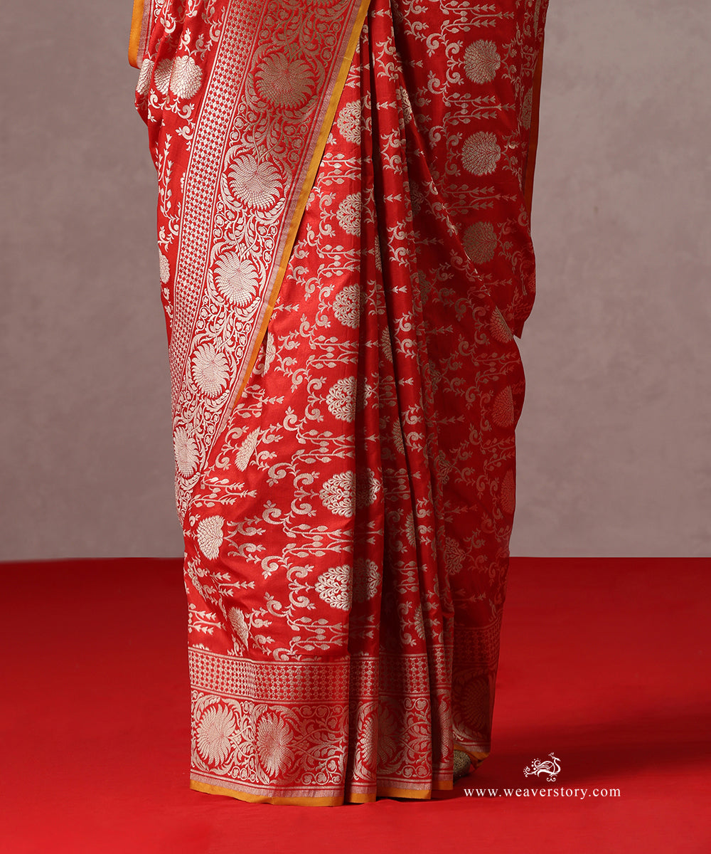 Red_Pure_Handloom_Pure_Katan_Silk_Banarasi_Saree_With_Cutwork_Floral_Jaal_And_Yellow_Selvedge_WeaverStory_04