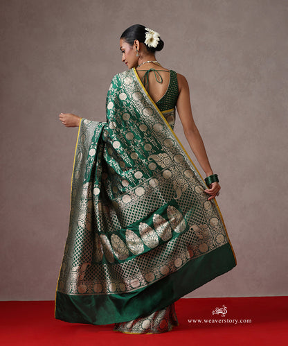 Handloom_Dark_Green_Pure_Katan_Silk_Banarasi_Saree_Saree_With_Floral_Jaal_With_Lemon_Selvedge_WeaverStory_03