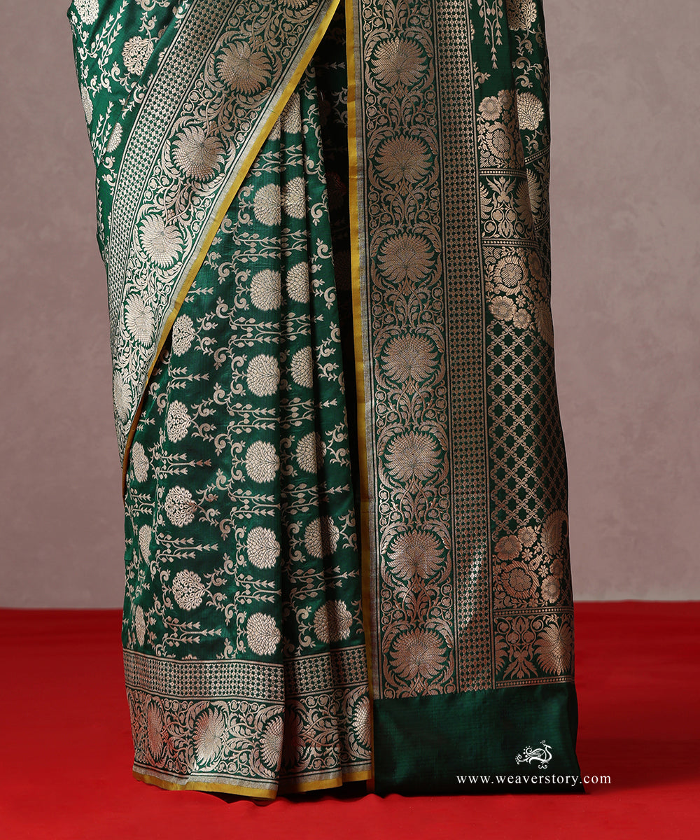 Handloom_Dark_Green_Pure_Katan_Silk_Banarasi_Saree_Saree_With_Floral_Jaal_With_Lemon_Selvedge_WeaverStory_04