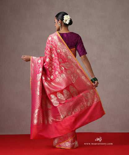 Handloom_Pink_Dual_Tone_Pure_Katan_Silk_Banarasi_Saree_With_Cutwork_Floral_Jaal_And_Yellow_Selvedge_WeaverStory_03