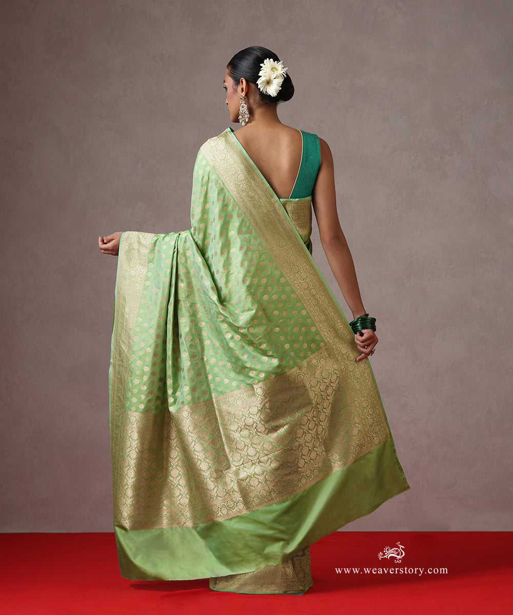 Lemon_Handloom_Green_Pure_Katan_Silk_Banarasi_Saree_With_Cutwork_Floral_Boota_WeaverStory_03